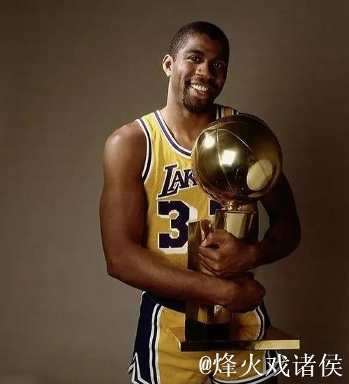 何升镇:从“宇宙第一中锋”到“既生姚何生镇”的篮球人生 何升镇:从“宇宙第一中锋”到“既生姚何生镇”的篮球人生